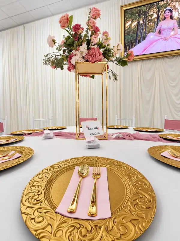 01 Place Setting Closeup